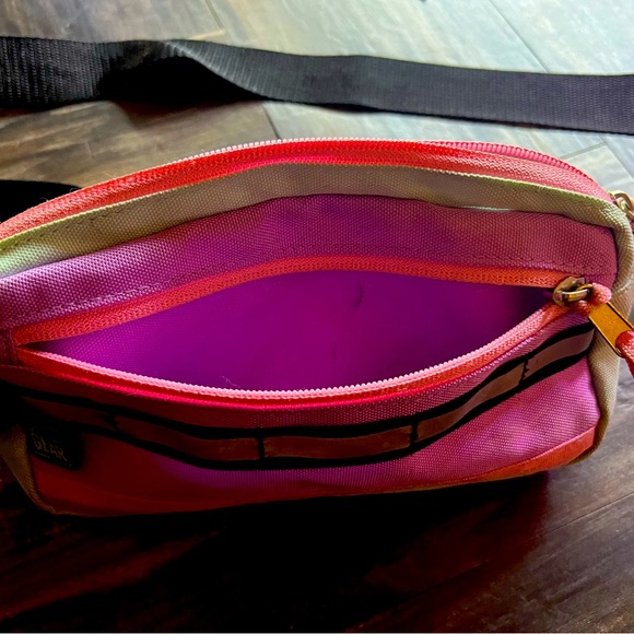 Retro Colored Fanny Pack - Picture 5 of 5